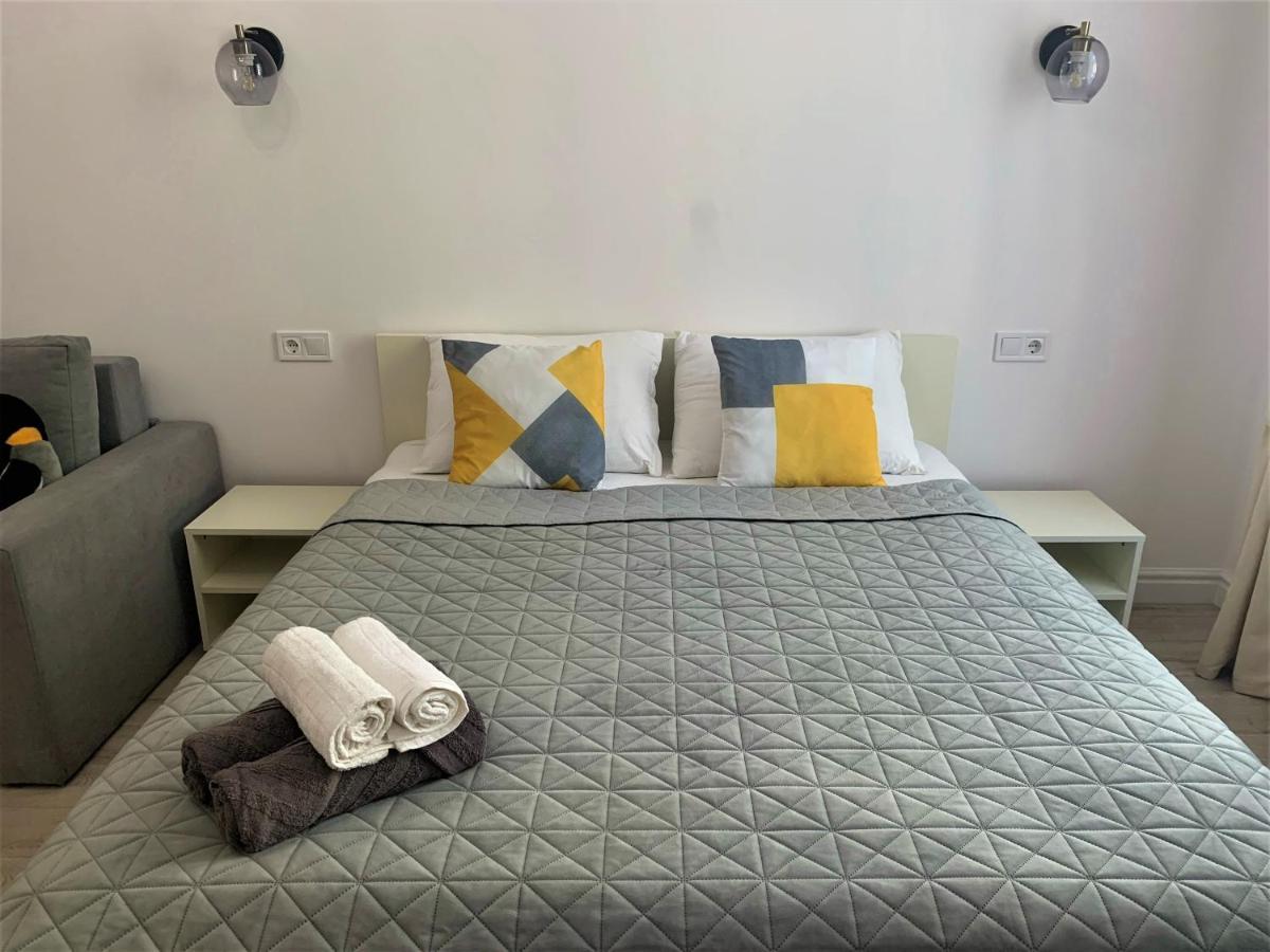 Iris Apartment On Popovich Лвив Екстериор снимка