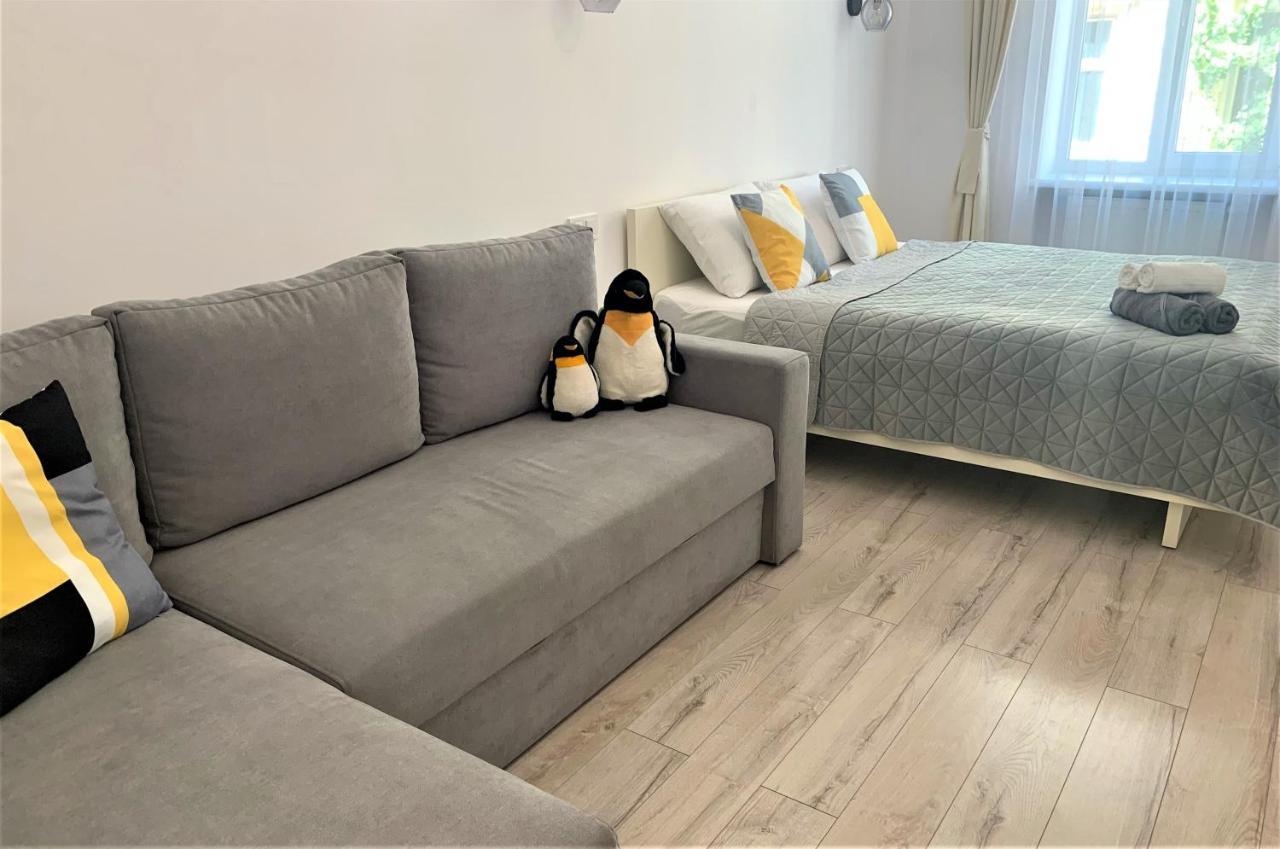 Iris Apartment On Popovich Лвив Екстериор снимка